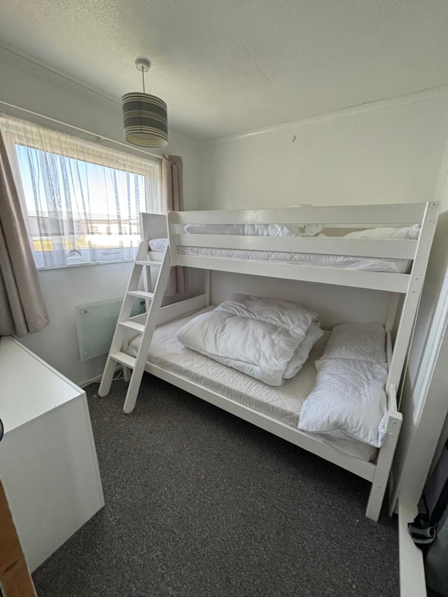 Signature, Scratby - Two Bed Chalet, Sleeps 7, Free Wi-Fi, Bed Linen And Towels Included, Pets Welcome And Onsite Entertainment Available المظهر الخارجي الصورة